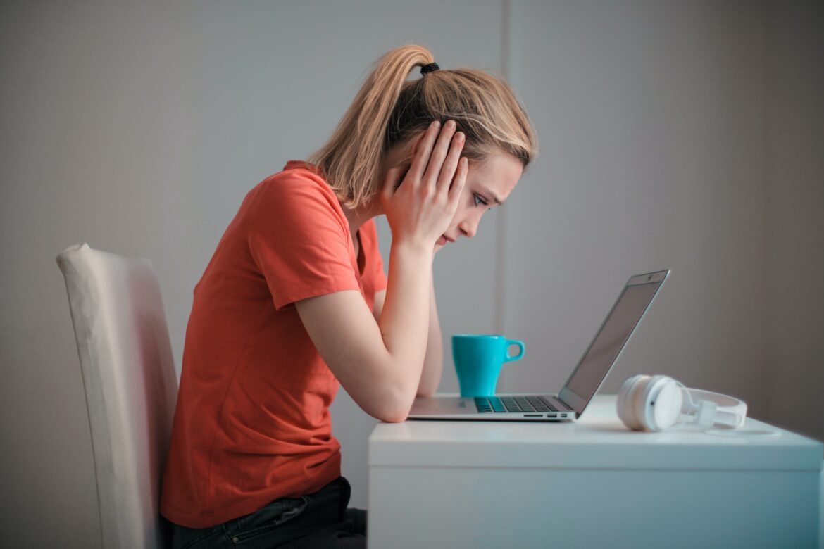 pexels-andrea-piacquadio-3755755 How AI can improve the academic writing experience