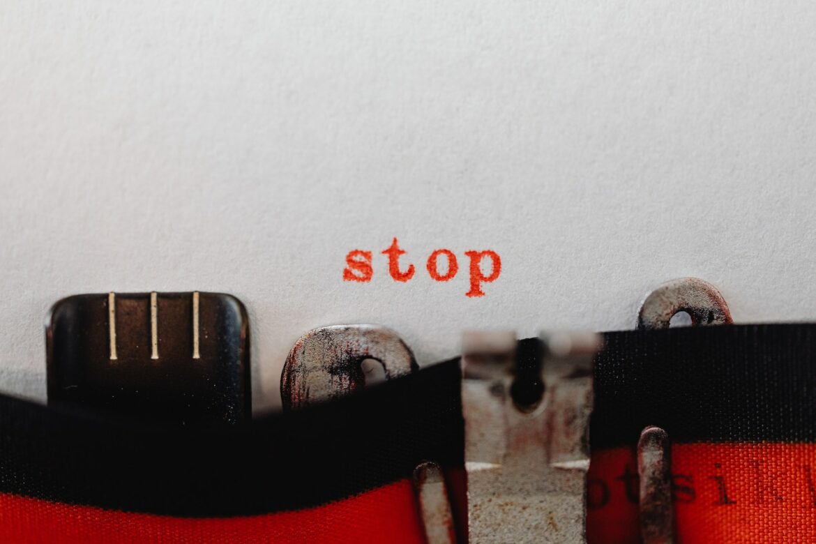 pexels-karolina-grabowska-5993648 Why not to use ChatGPT for academic writing